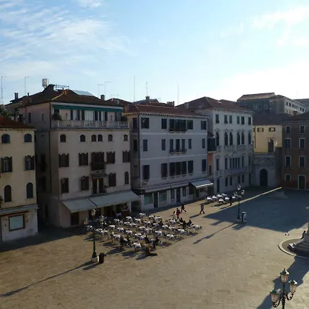 Santo Stefano * البندقية